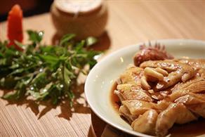 Gà đồi hấp